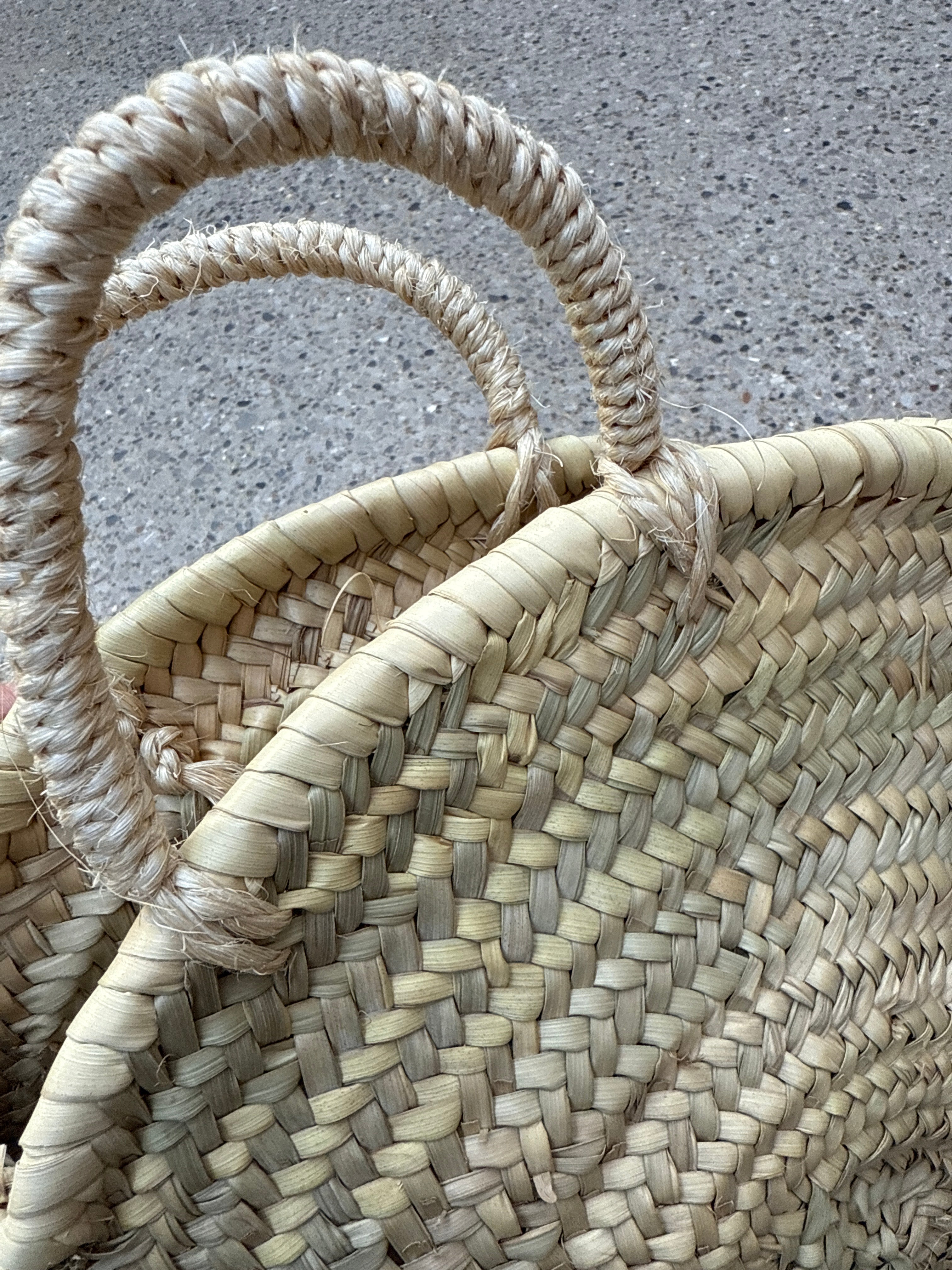 Roundy Palm Leaf Basket – Handwoven in Morocco (3 Sizes)