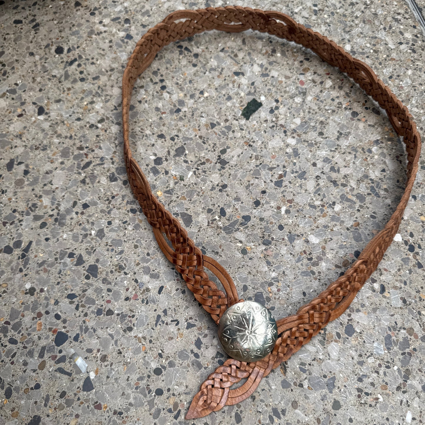 Braided Leather Belt – round Silver patterned Buckle