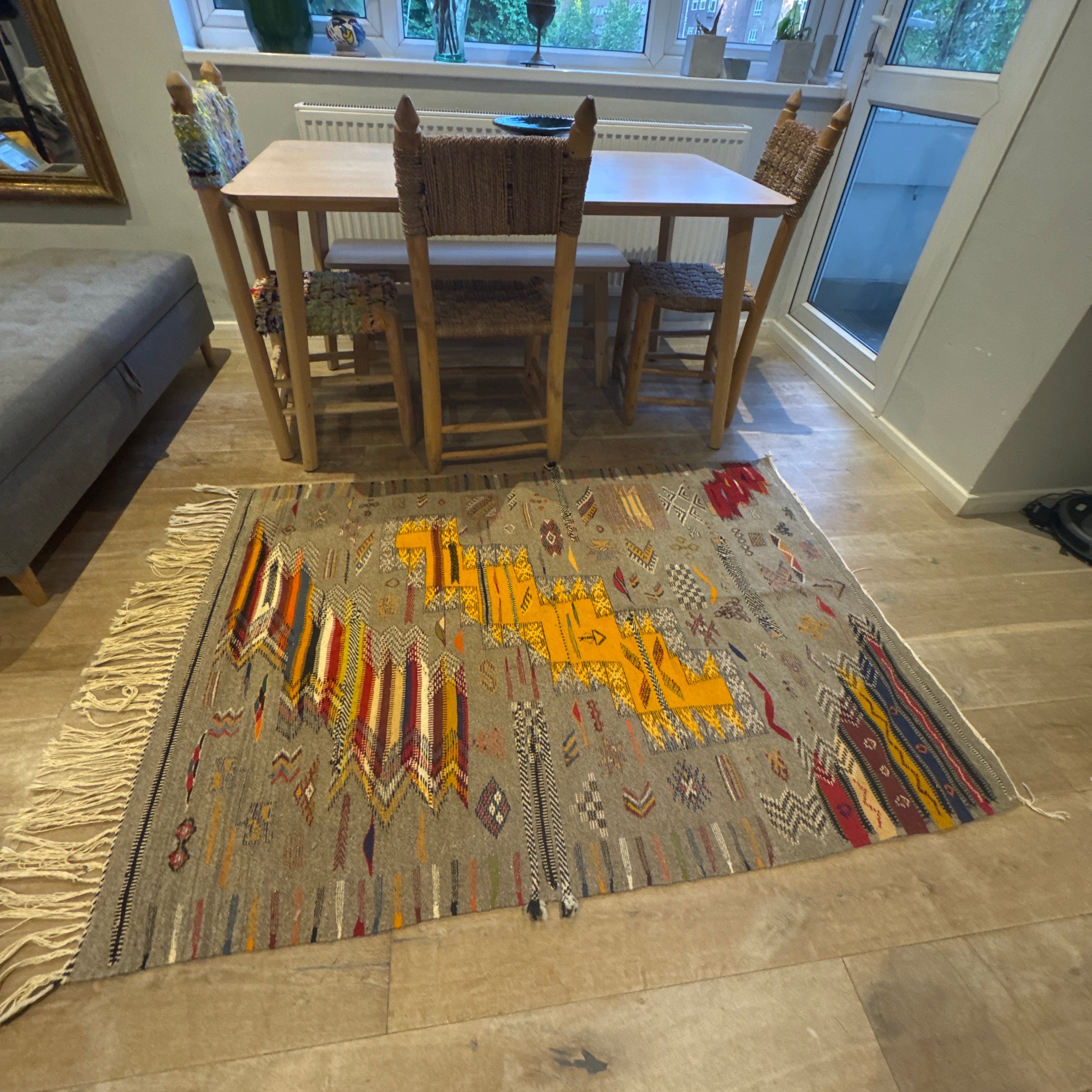 Handwoven Taznakht Wool Rug – 163 x 120 cm | Berber Motifs in Brown & Grey Base