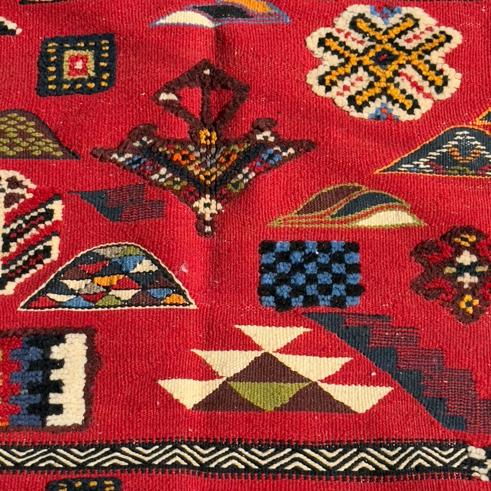 Handwoven Taznakht Wool Rug – 163x120 cm | Rich Red Berber Motifs