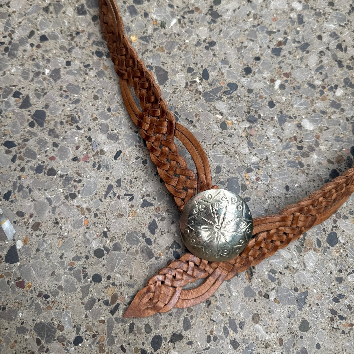 Braided Leather Belt – round Silver patterned Buckle