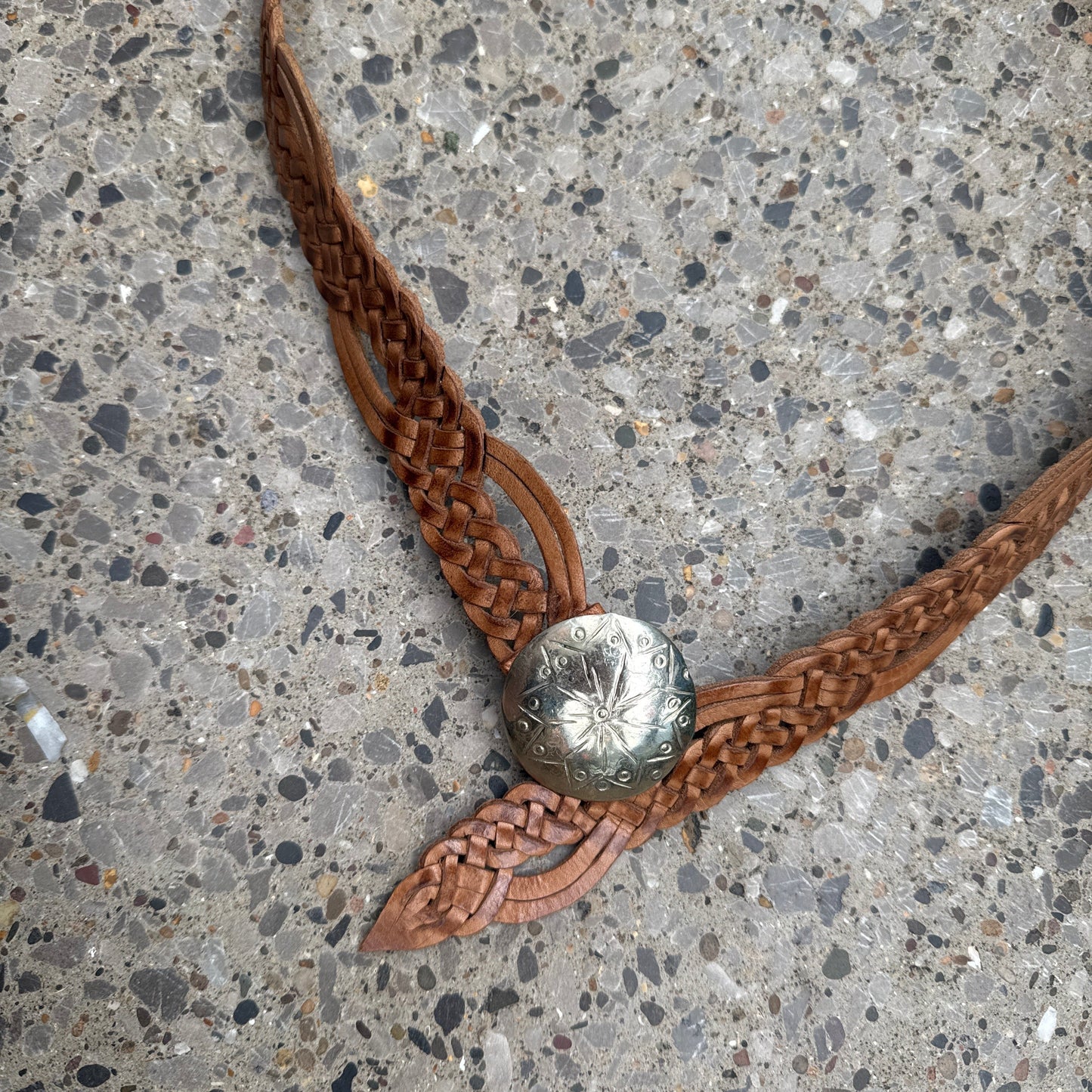 Braided Leather Belt – round Silver patterned Buckle