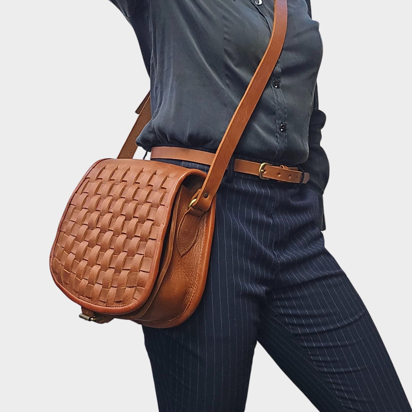 Leather Sam Woven Saddle Bag - Tan - Artisan Stories
