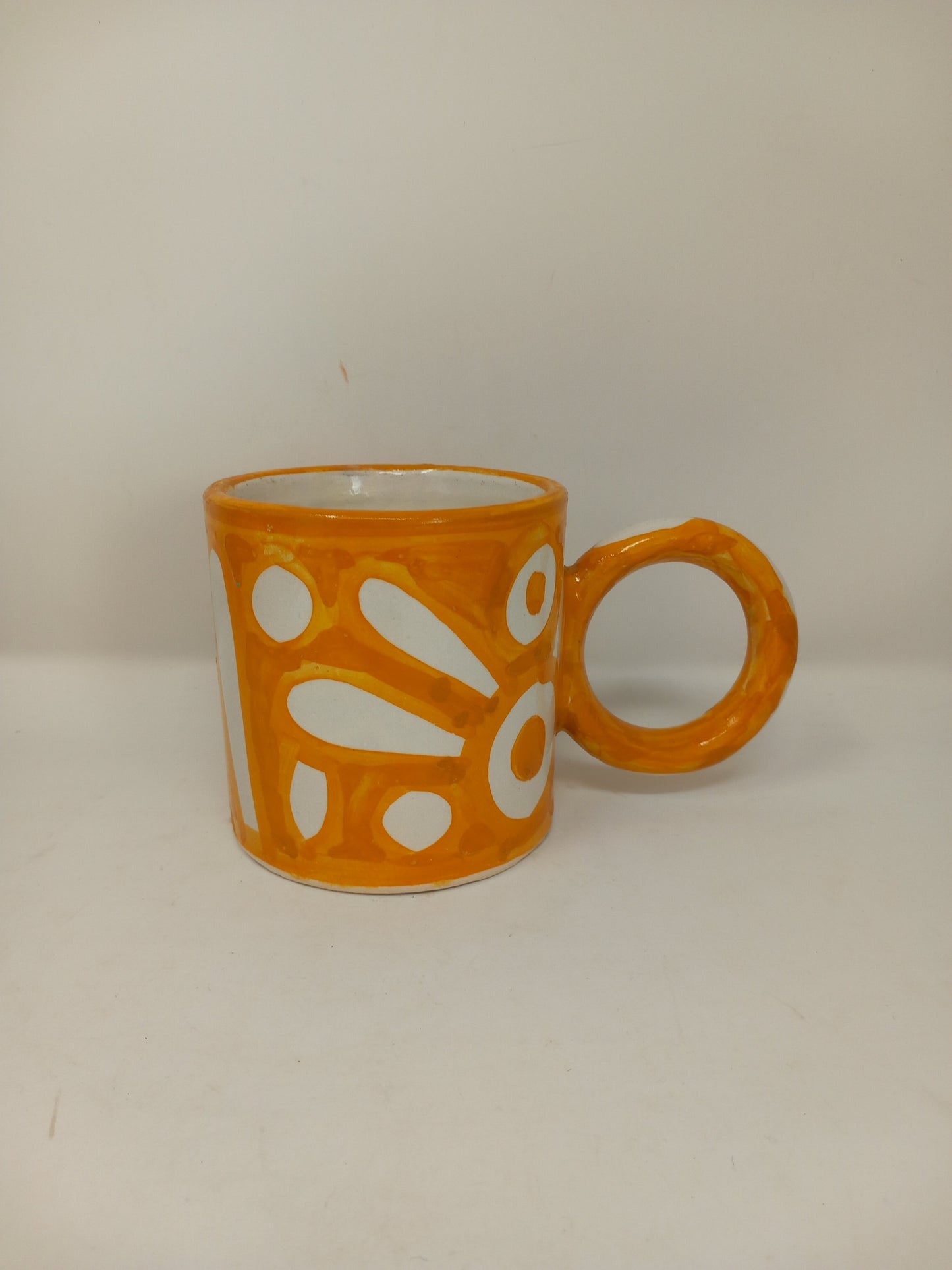 Round handle terracotta mug design Rabbit ears