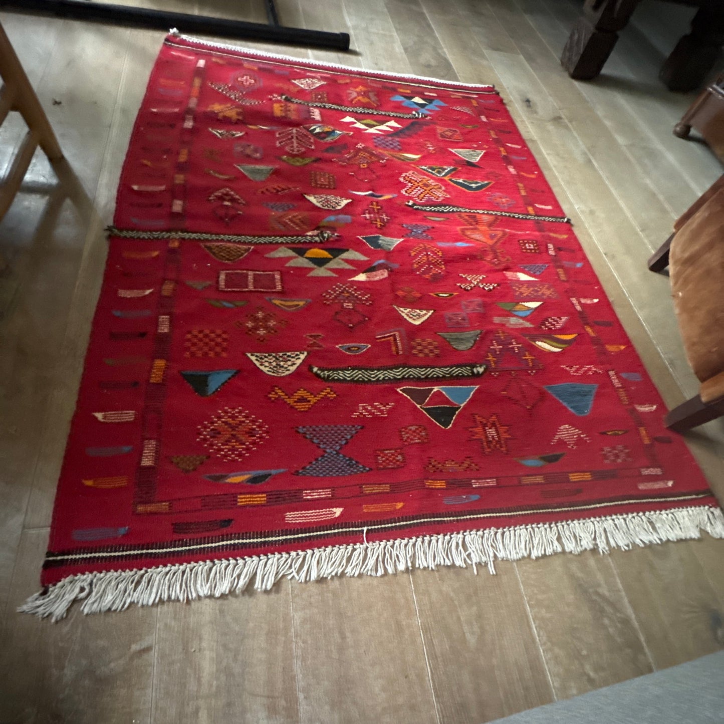 Handwoven Taznakht Wool Rug – 163x120 cm | Rich Red Berber Motifs
