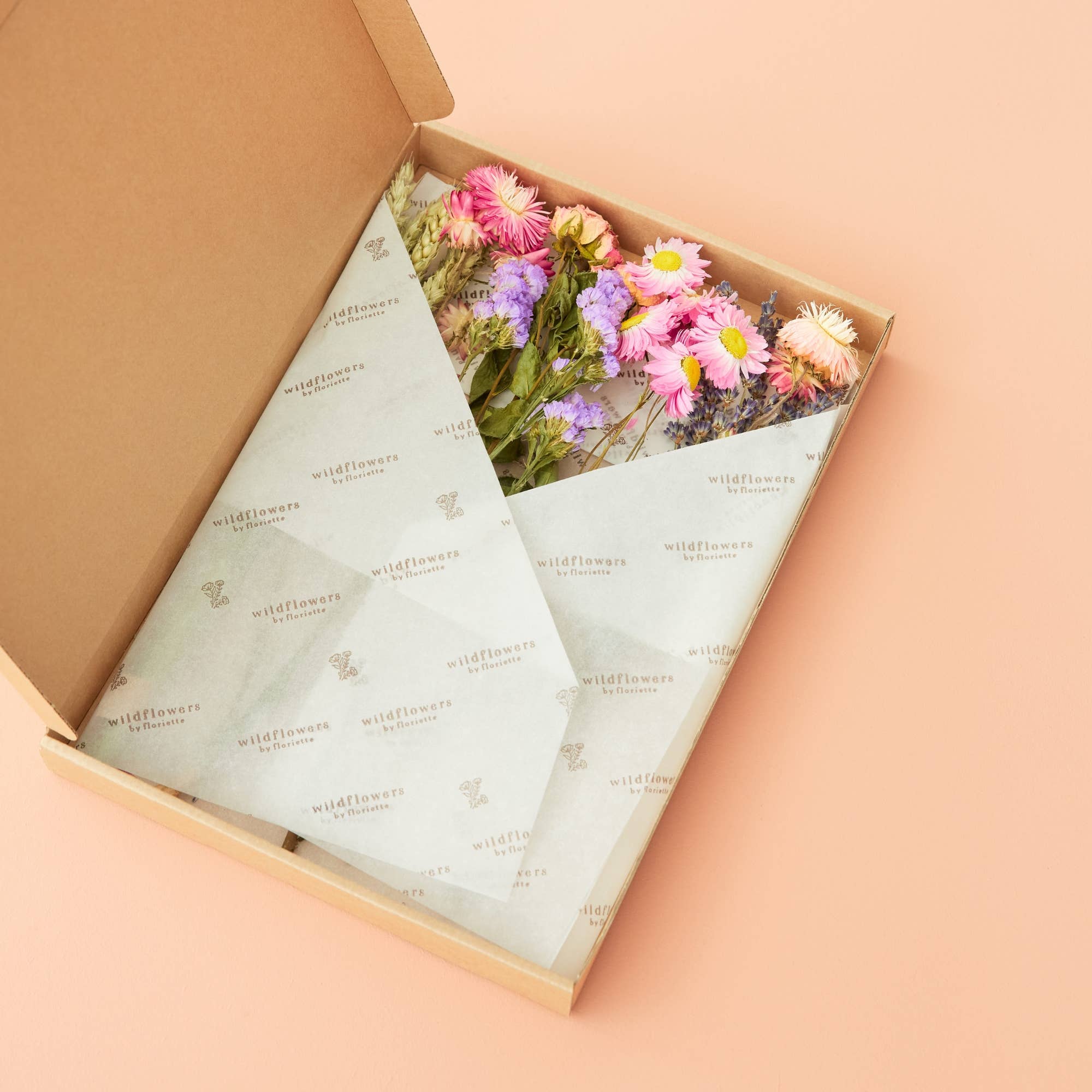 Letterbox Dried Flower Bouquet – Handcrafted Seasonal Flowers Gift Pink