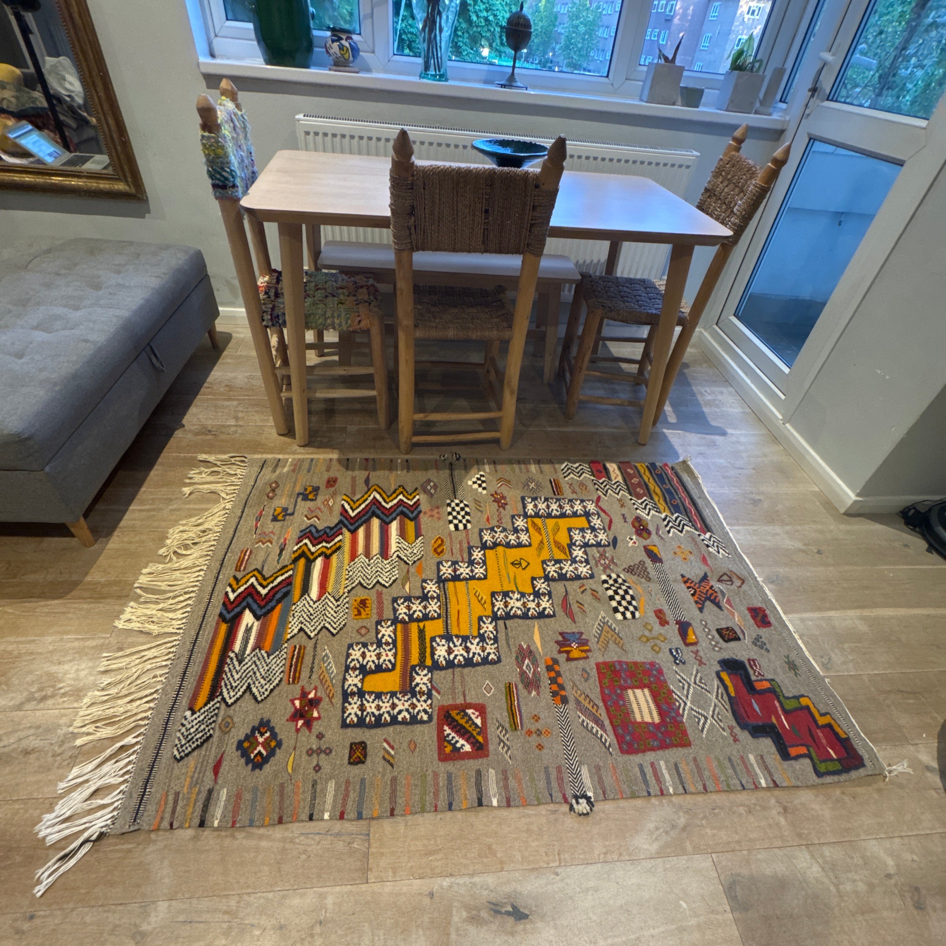 Handwoven Taznakht Wool Rug – 163 x 120 cm | Berber Motifs in Brown & Grey Base