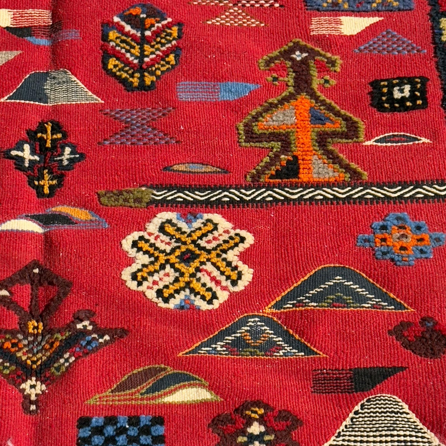 Handwoven Taznakht Wool Rug – 163x120 cm | Rich Red Berber Motifs