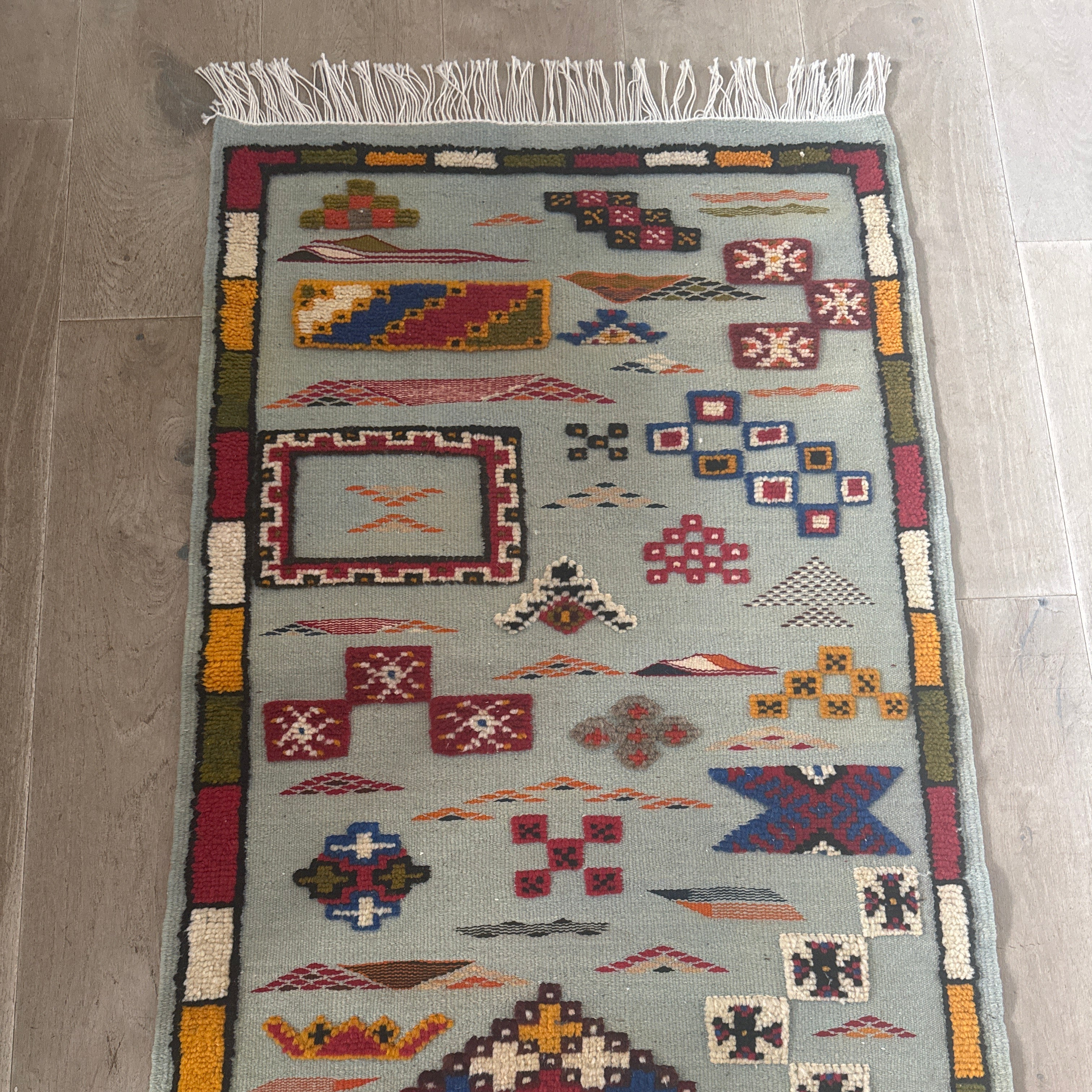 Authentic Handwoven Taznakht Rug – 116 x 70 cm
