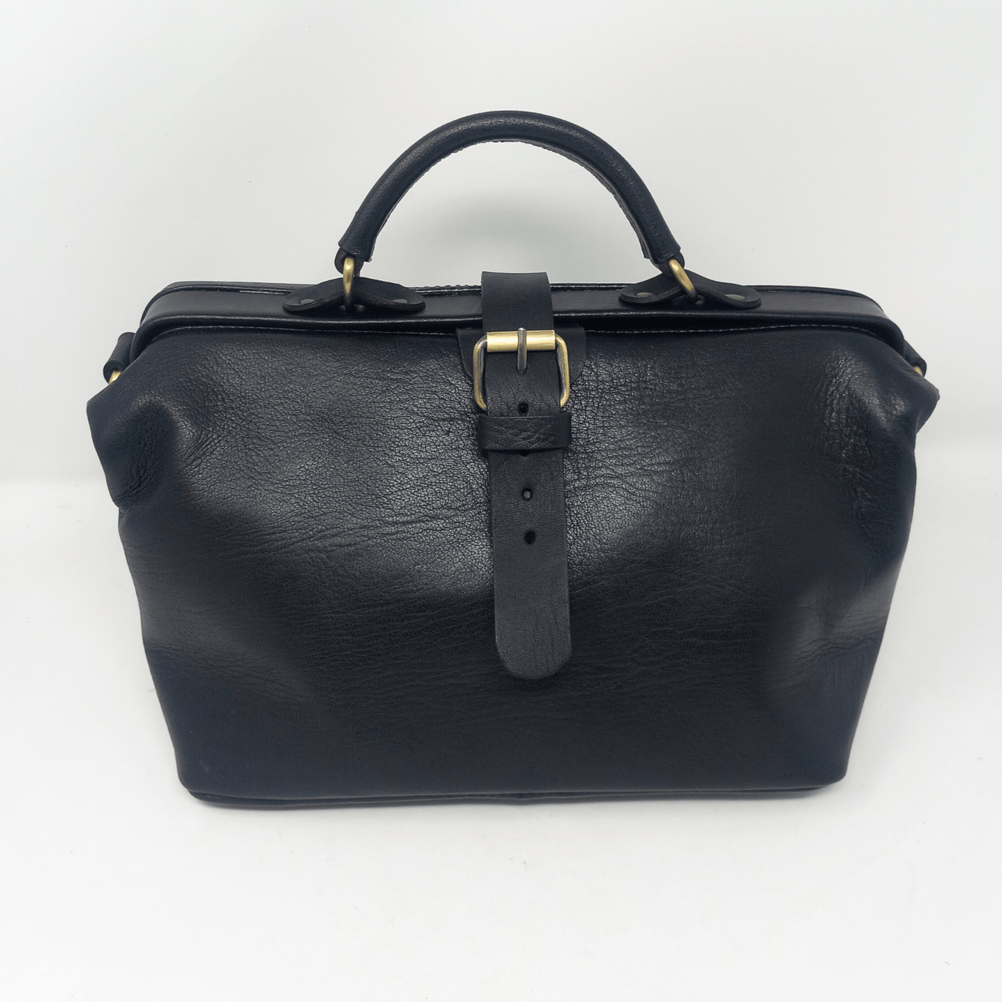 Black leather Doctors handbag - Artisan Stories