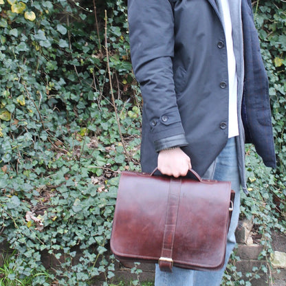 Darwin Briefcase - Chocolate - Artisan Stories