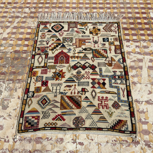 Reversible Taznakht Wool Rug – Berber Symbols | 150 x 118 cm