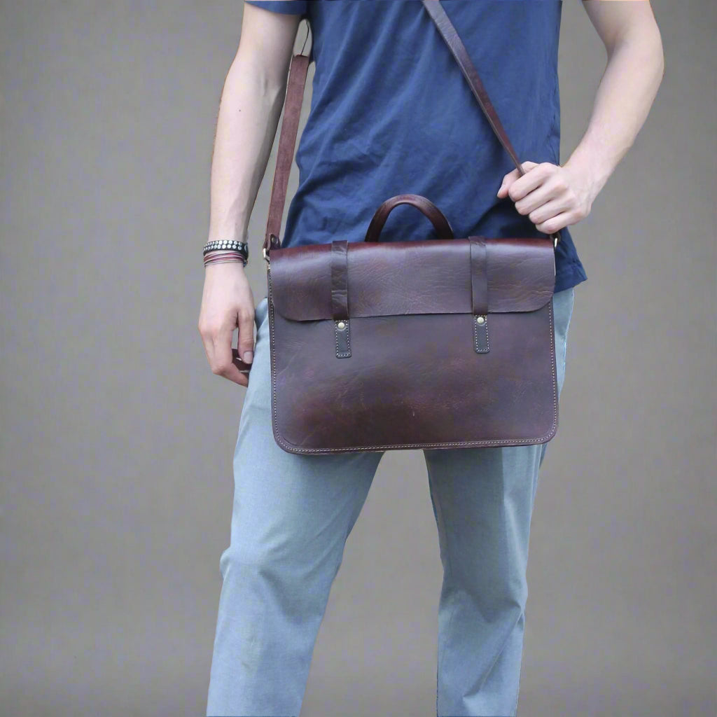 Jordan leather messenger Bag Dark Brown - Artisan Stories