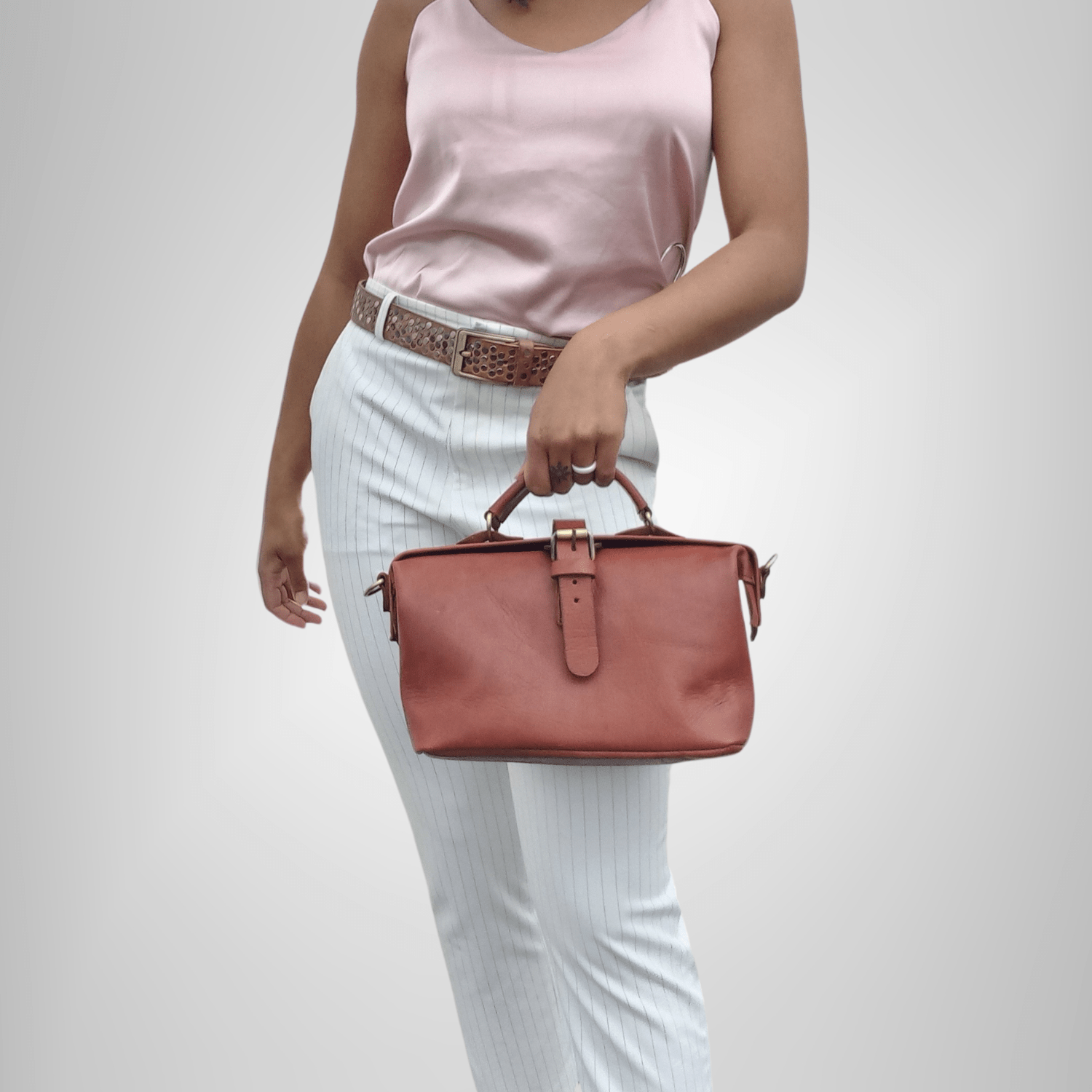 Light Brown Leather Doctors handbag - Artisan Stories