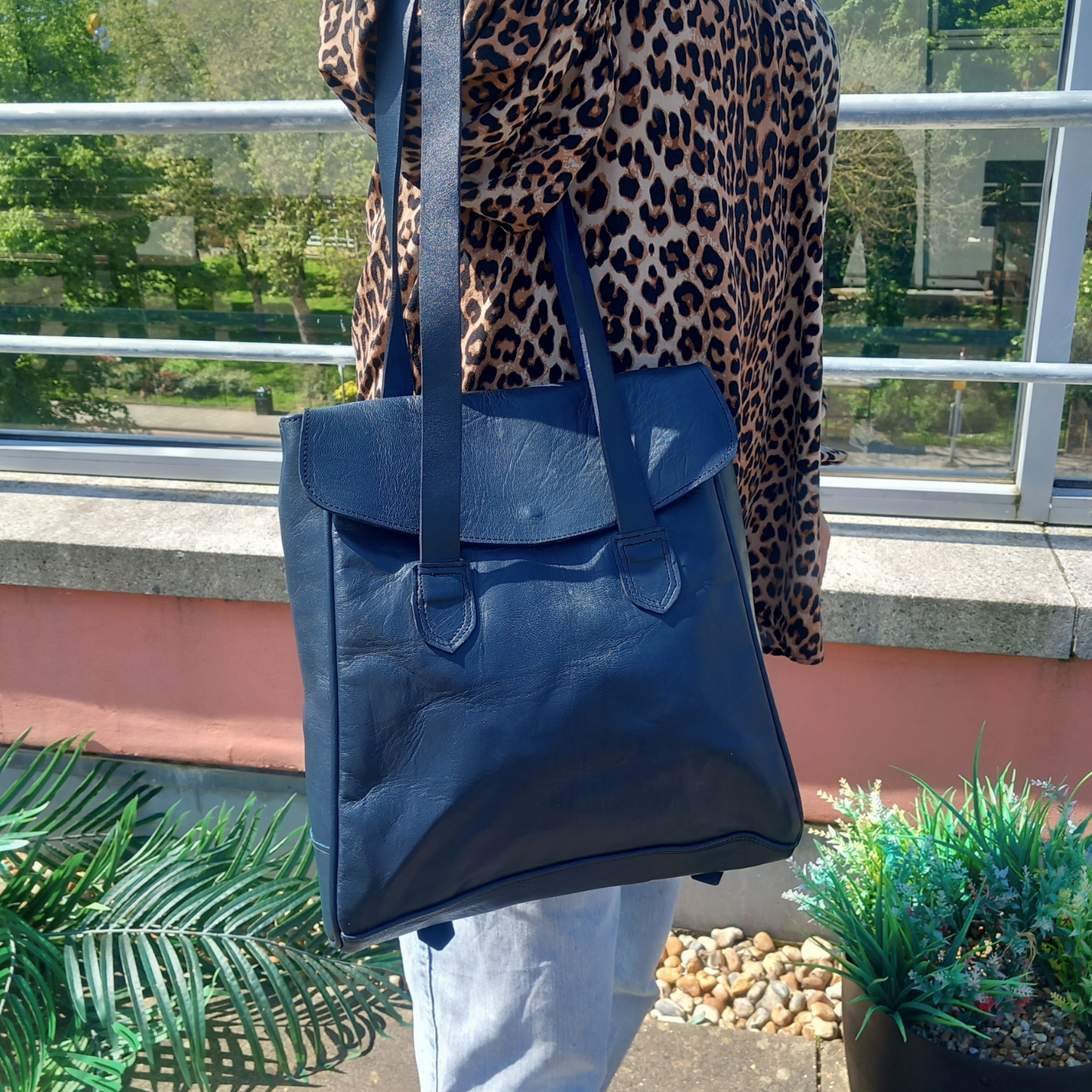 Convertible Leather Tote Backpack Cleo In Navy Blue