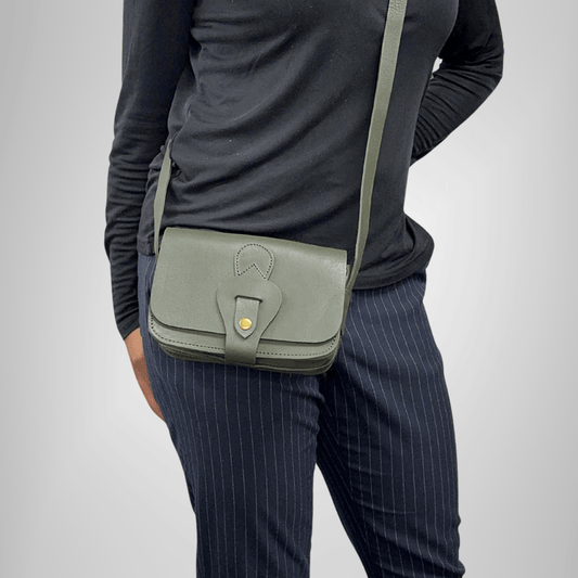 Noah Leather Wallet Crossbody Bag Green - Artisan Stories