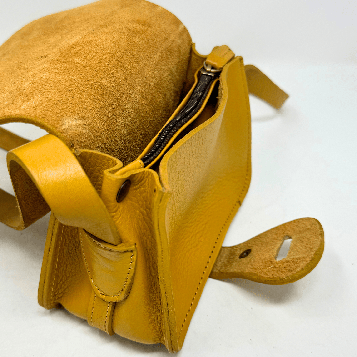 Noah Leather Wallet Crossbody Bag Yellow - Artisan Stories