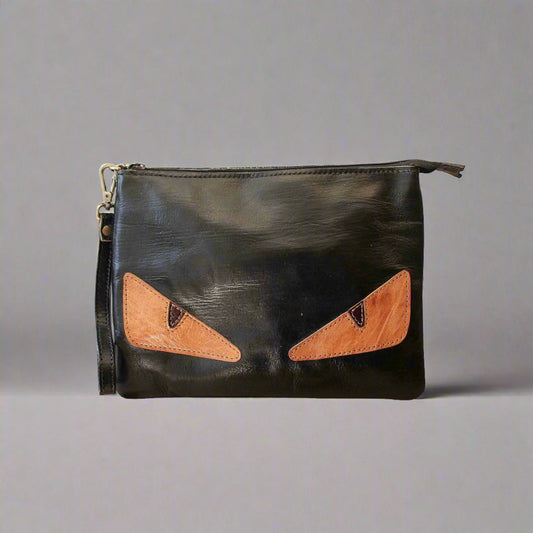 Peekaboo Leather Pouch - Artisan Stories