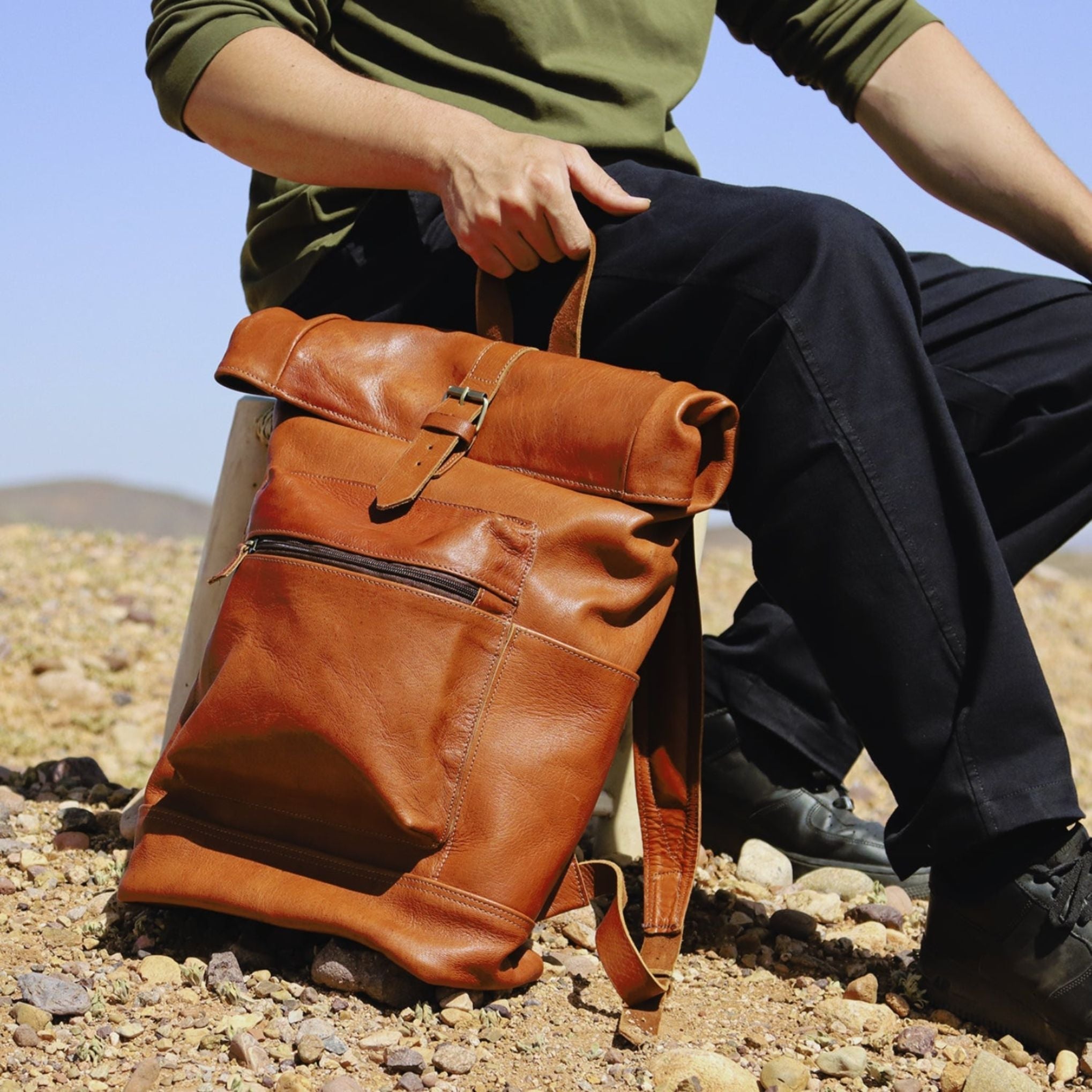 Roberto Light brown Leather Large Backpack - Artisan Stories