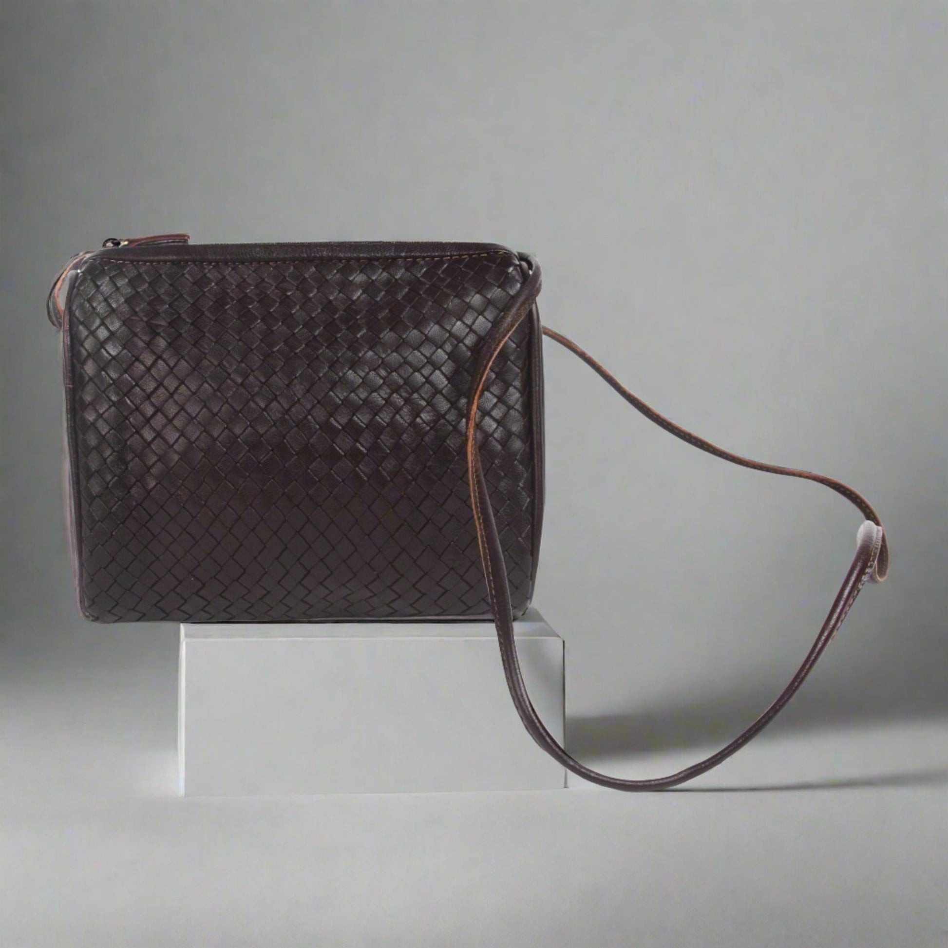 Simone Crossbody - Chocolate - Artisan Stories