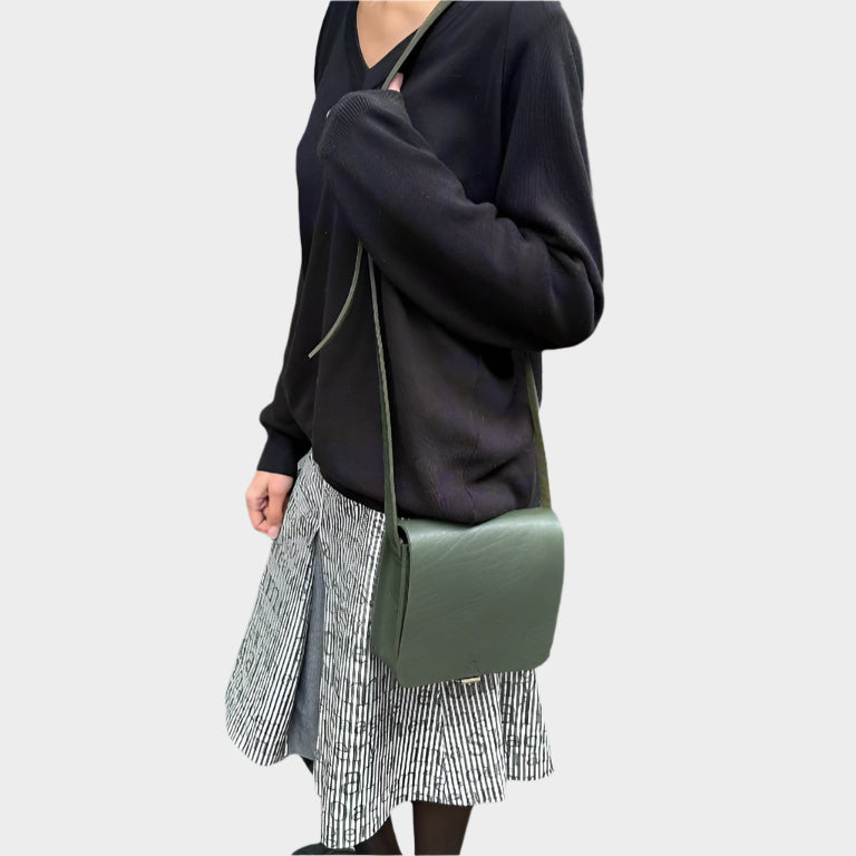 Unisex small leather Messenger Bag - green - Artisan Stories