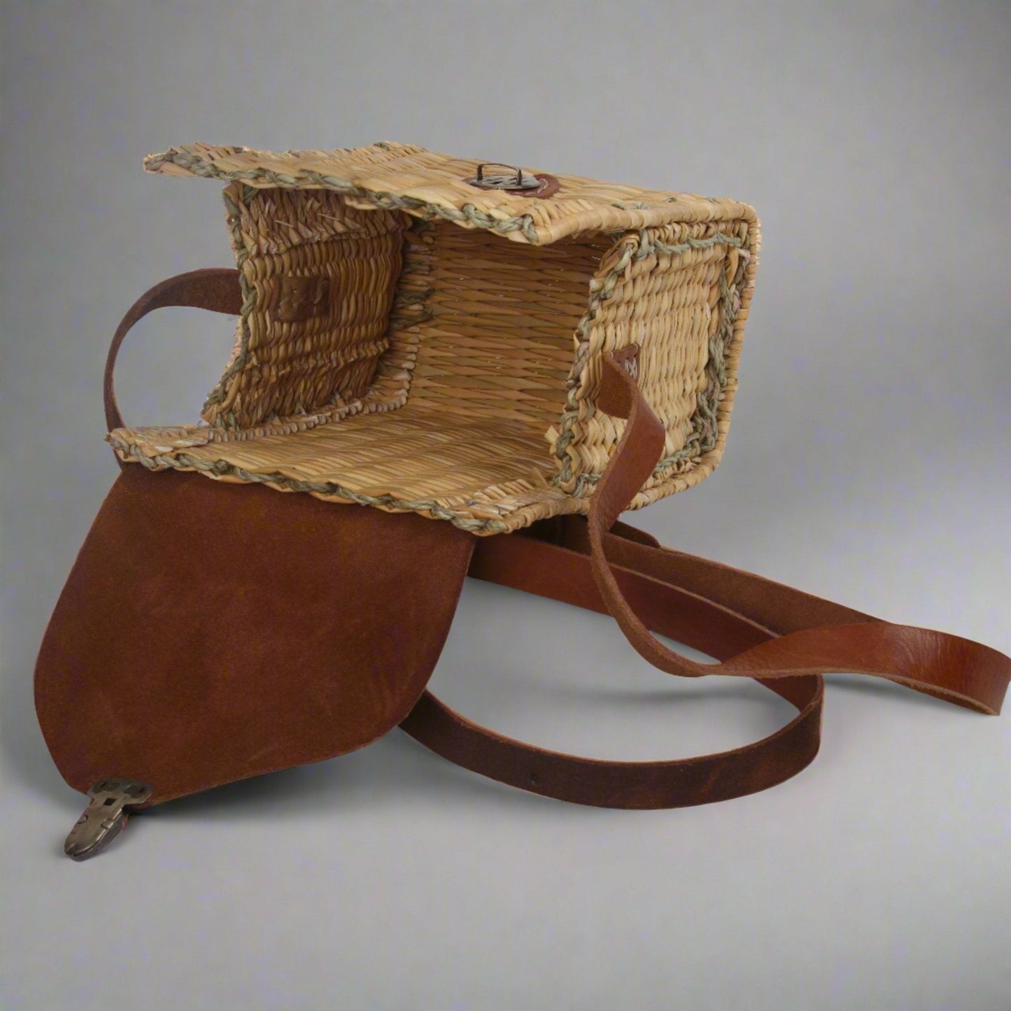 Wicker Crossbody Box Bag With Leather Straps and Flap - Artisan Stories